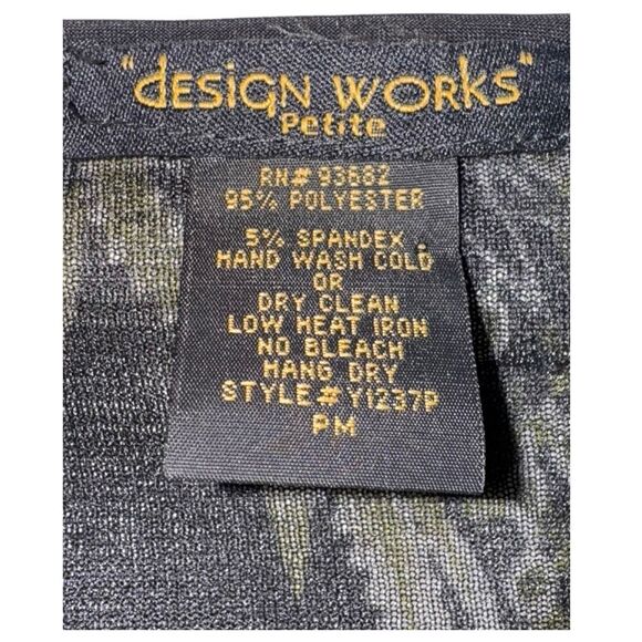 Design Works Women's Petite Medium Black Floral Sheer Blouse V-Neck Studded - Picture 9 of 10